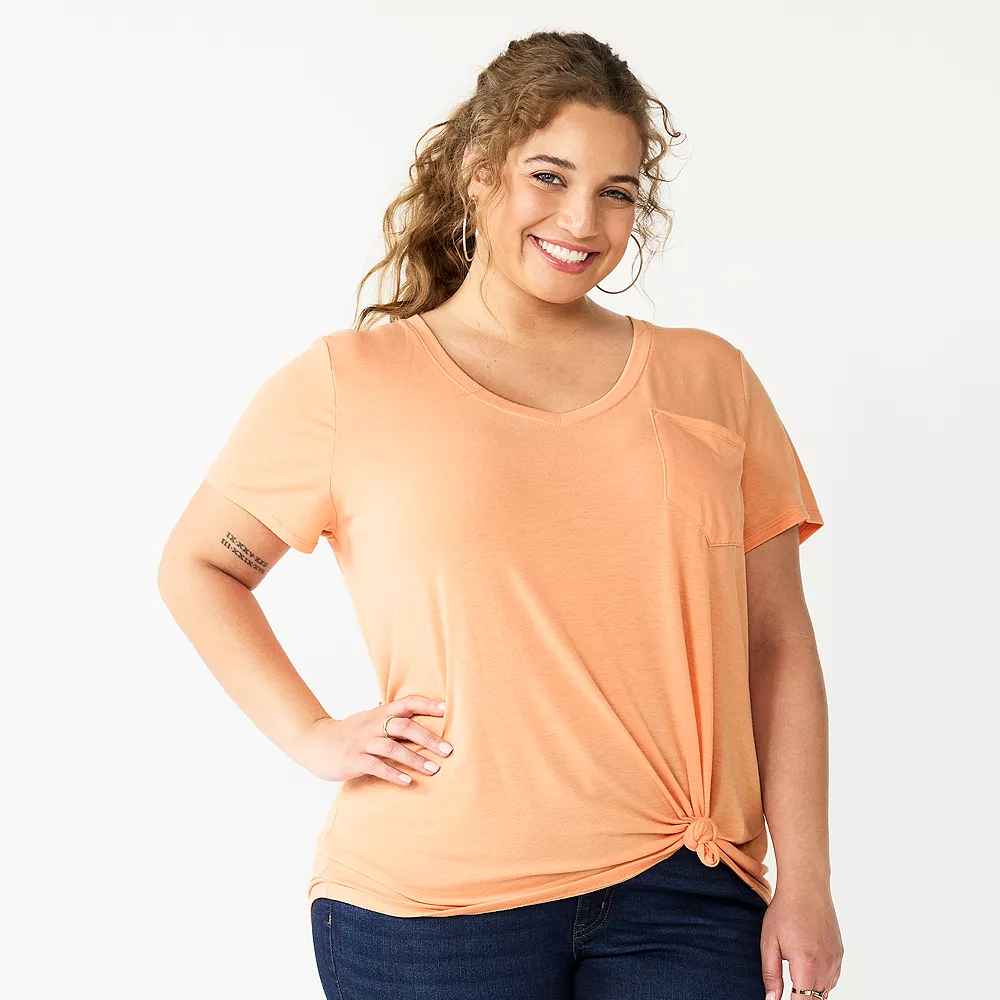 Juniors' Plus Size SO® Oversized Pocket Tee 3 Juniors' Plus Size SO® Oversized Pocket Tee - Image 3