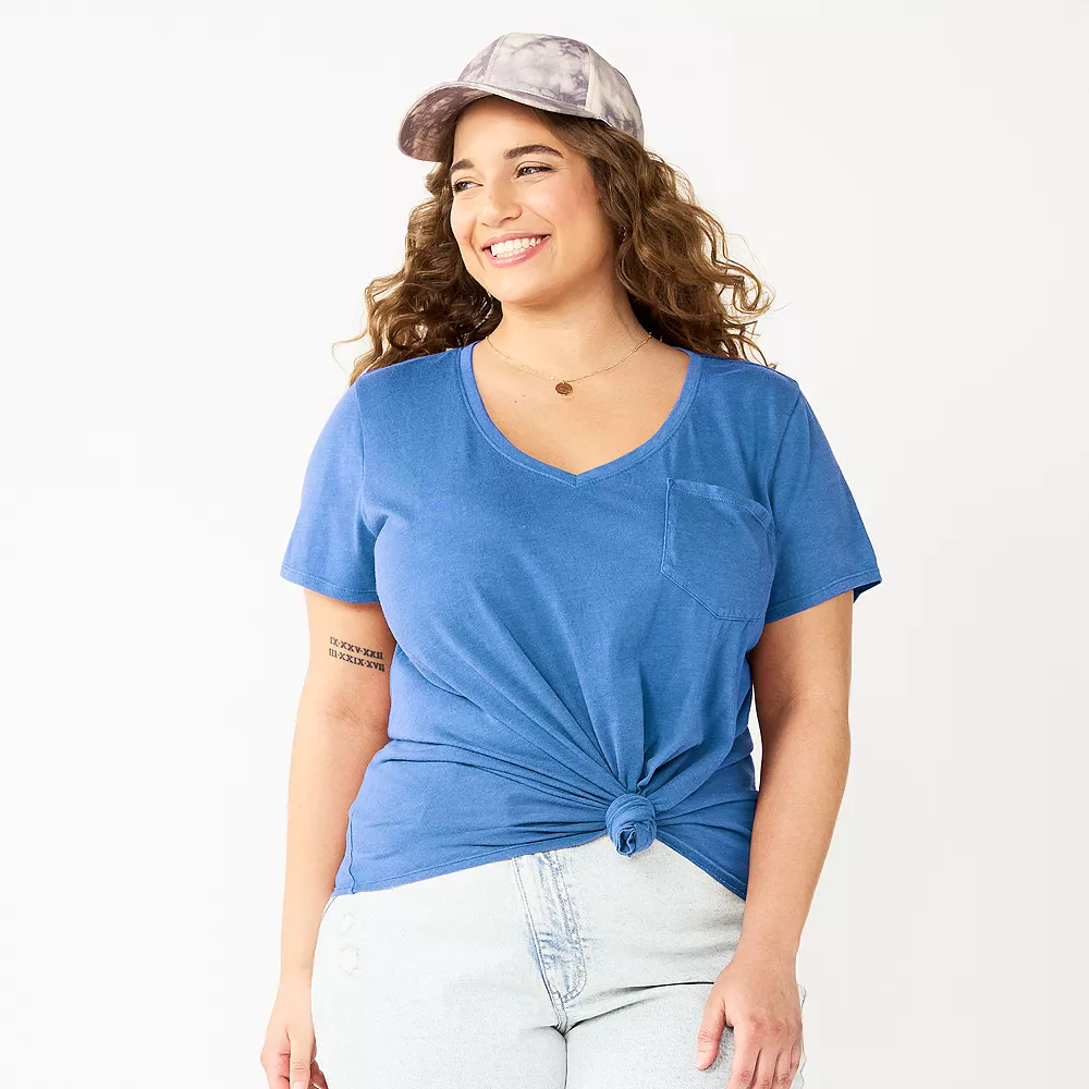 Juniors' Plus Size SO® Oversized Pocket Tee 10 Juniors' Plus Size SO® Oversized Pocket Tee - Image 10