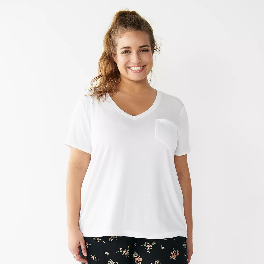Juniors' Plus Size SO® Oversized Pocket Tee 8 Juniors' Plus Size SO® Oversized Pocket Tee - Image 8