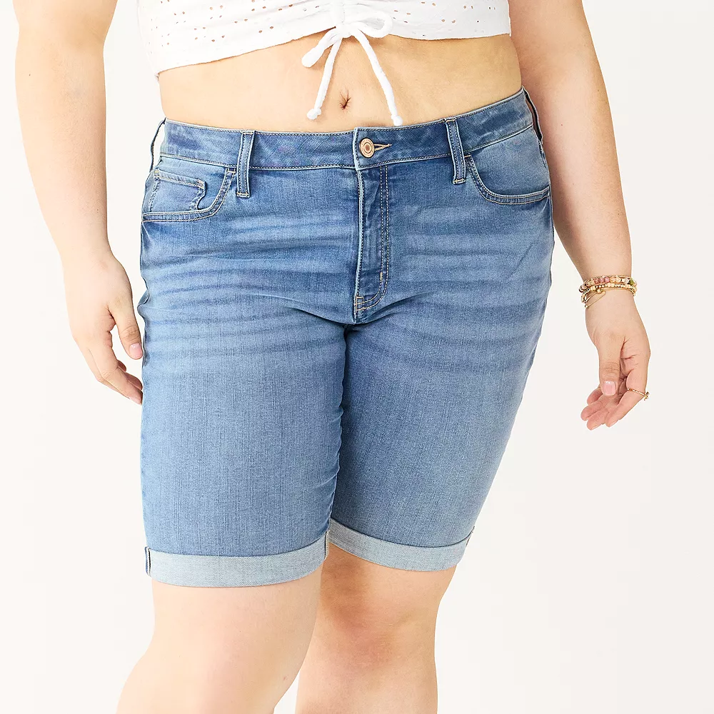 Juniors' Plus Size SO® Low Rise Bermuda Shorts 2 Juniors' Plus Size SO® Low Rise Bermuda Shorts - Image 2