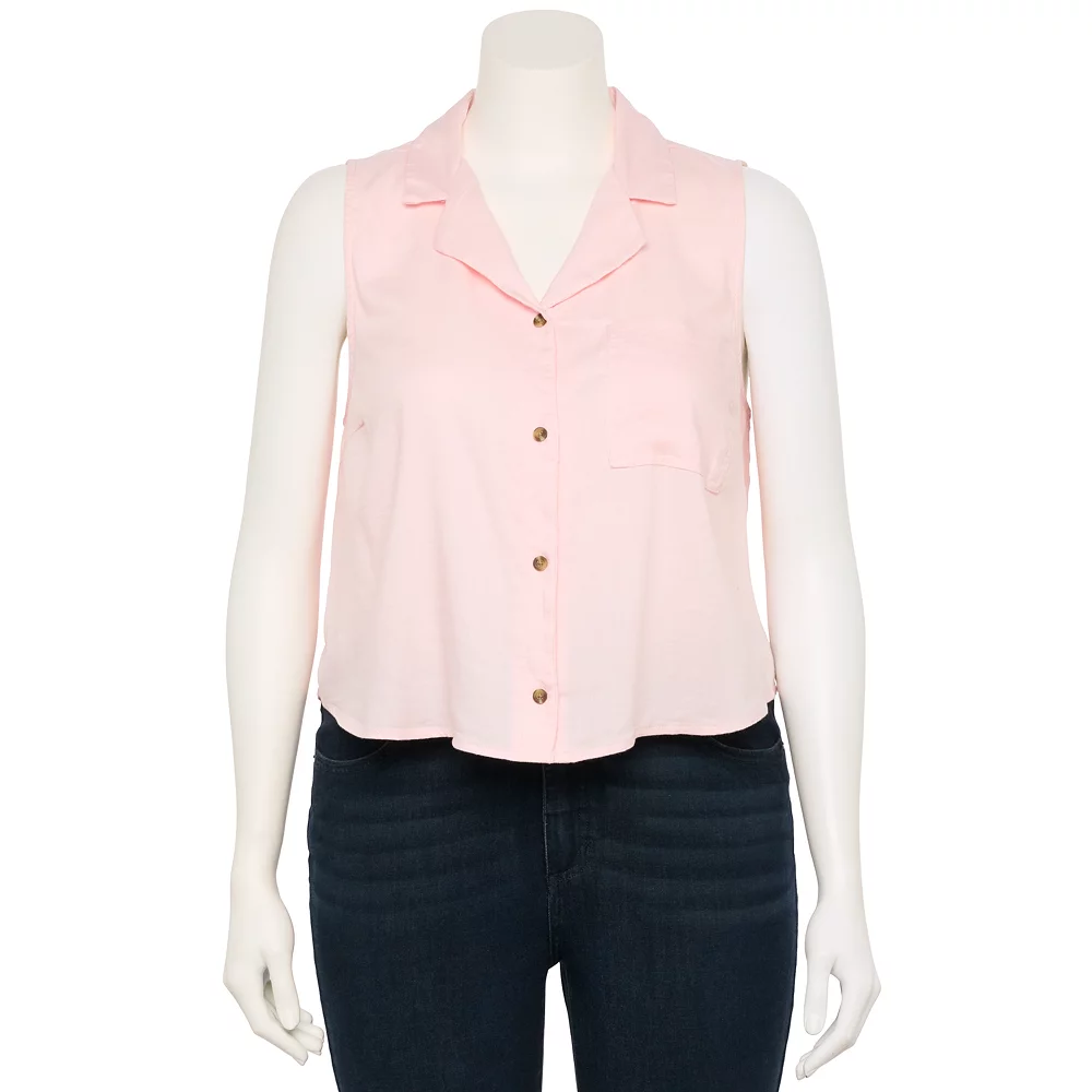 Juniors' Plus Size SO® Cropped Sleeveless Button Down Top 6 Juniors' Plus Size SO® Cropped Sleeveless Button Down Top - Image 6