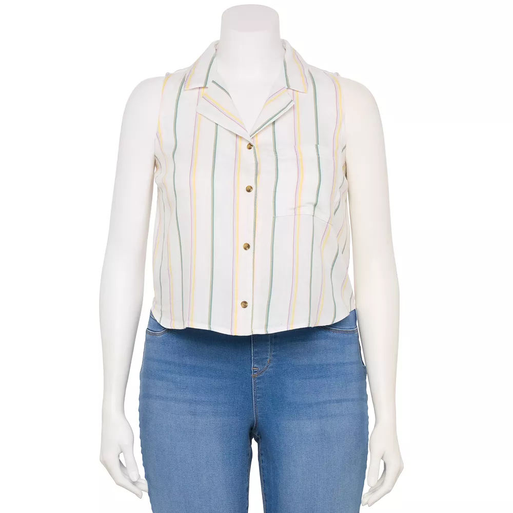 Juniors' Plus Size SO® Cropped Sleeveless Button Down Top 3 Juniors' Plus Size SO® Cropped Sleeveless Button Down Top - Image 3