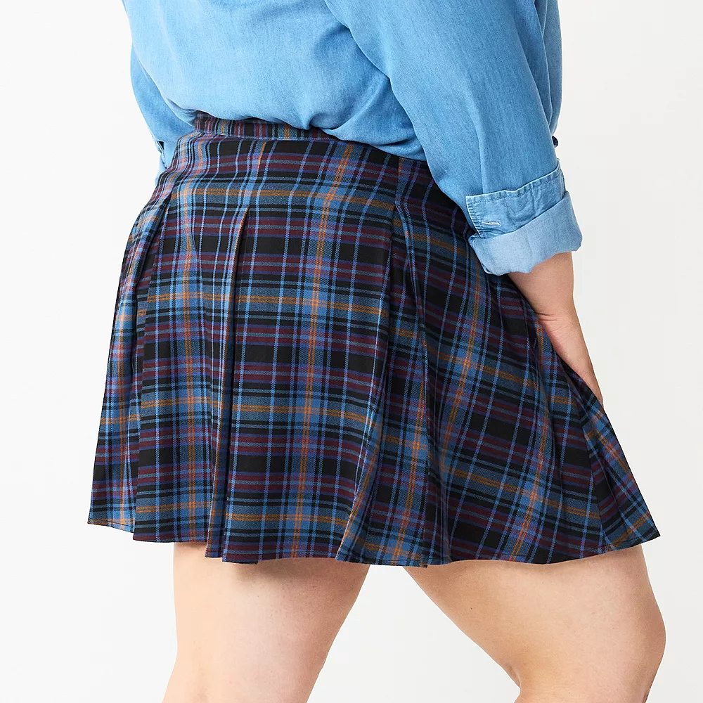 Juniors' Plus Size SO® Pleated Flare Mini Skirt 7 Juniors' Plus Size SO® Pleated Flare Mini Skirt - Image 7